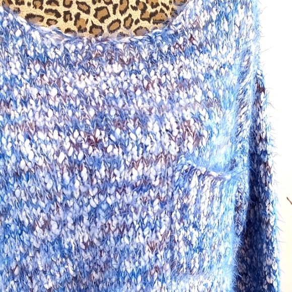 Forever 21 Junior's Eyelash Chunky Knit Sweater Size:M Color:Blue, White NWOT - Picture 2 of 12